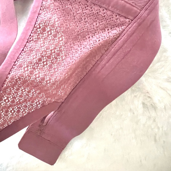 Lululemon Awake to Lace Bra Color Plumful / Smoky Blush Size 34D - Picture 8 of 12